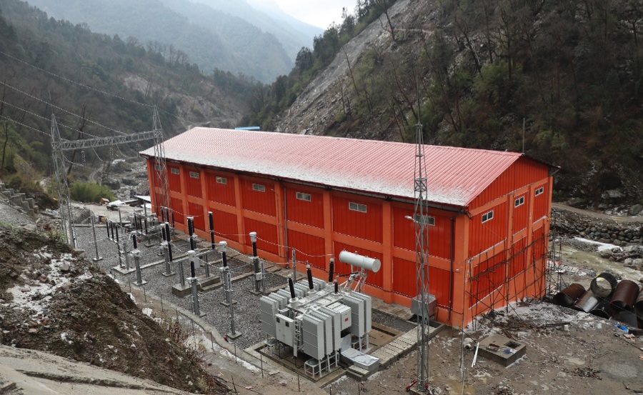 अपर ठूलोखोला जलविद्युत आयोजनाको विद्युत केन्द्रीय लाइनमा जोडियो